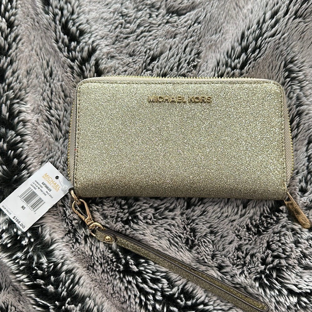Pale gold Michael kors wallet